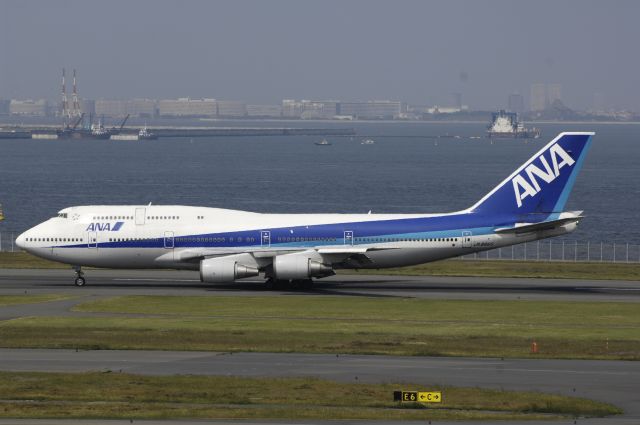 Boeing 747-400 (JA8965) - Landing at Haneda Intl Airport Rwy34R on 2013/05/16