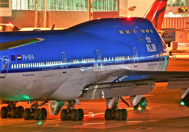 Boeing 747-400 (PH-BFA)