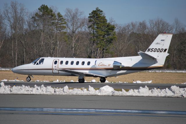 Cessna Citation V (N500DW) - Taxiing at KJQF Airport - 3/4/09