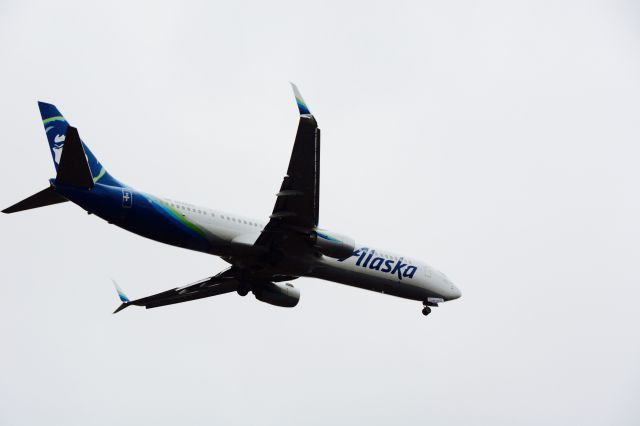 Boeing 737-900 (N448AS)