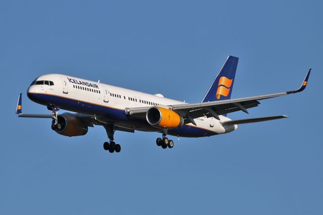 Boeing 757-200 (TF-FIK) - ICE531 arriving from Munich