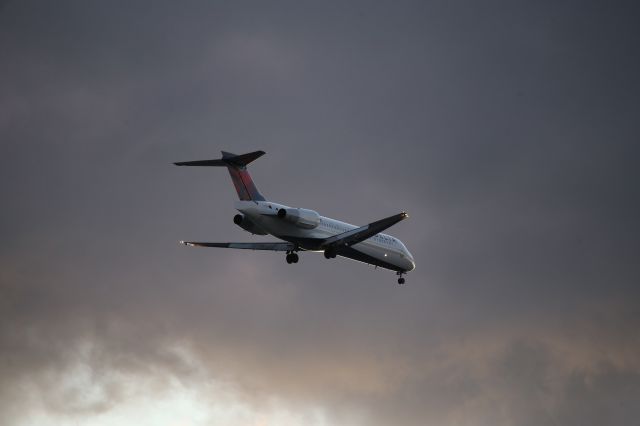 Boeing 717-200 —