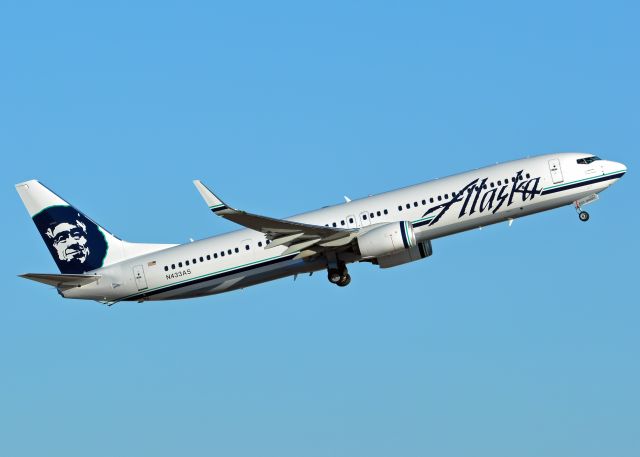 Boeing 737-900 (N433AS)