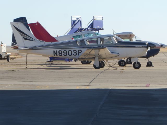 Piper PA-24 Comanche (N8902P)