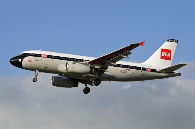 Airbus A319 (G-EUPJ) - Airbus A 319-131, British Airways, G-EUPJ, 13. Oct. 2022, EGLL London Heathrow, Myrtle Ave