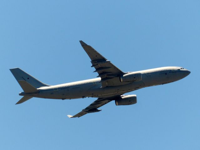 Airbus A330-200 (ZZ337)