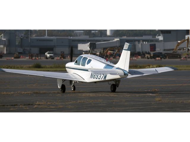 Beechcraft Bonanza (33) (N8937M) - A very nice Bonanza.