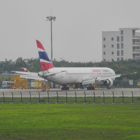 BOEING 767-300 (HS-BKD)