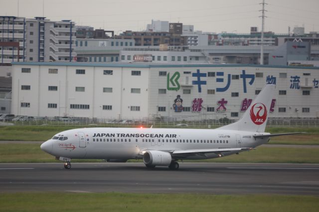 BOEING 737-400 (JA8938)