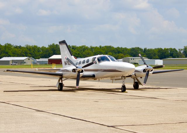 Cessna 421 (N4162G) - At Downtown Shreveport.
