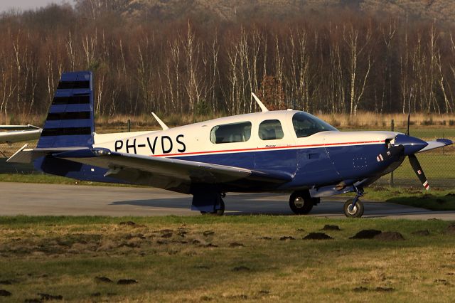 Mooney M-20 Turbo (OO-VDS)