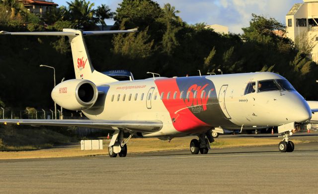 Embraer ERJ-145 (HI1053)