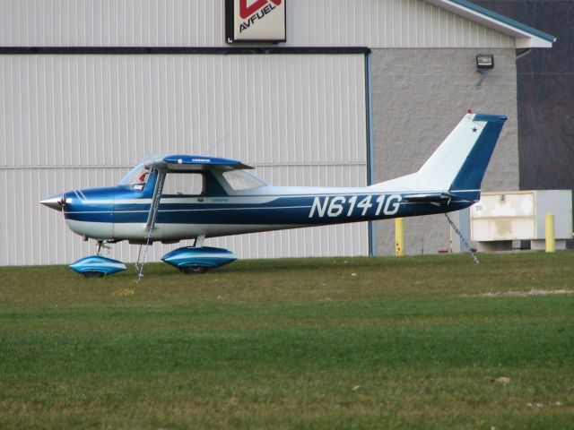 Cessna Commuter (N6141G) - In Jersey Shore, PA .