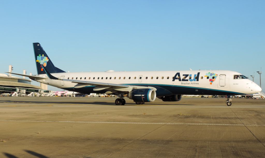 EMBRAER 195 (PR-AXE)