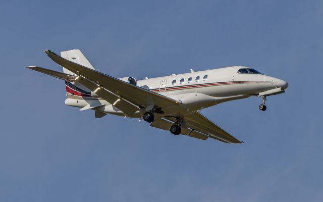 Cessna Citation Latitude (N537QS) - Runway 02L arrival @KDPA.