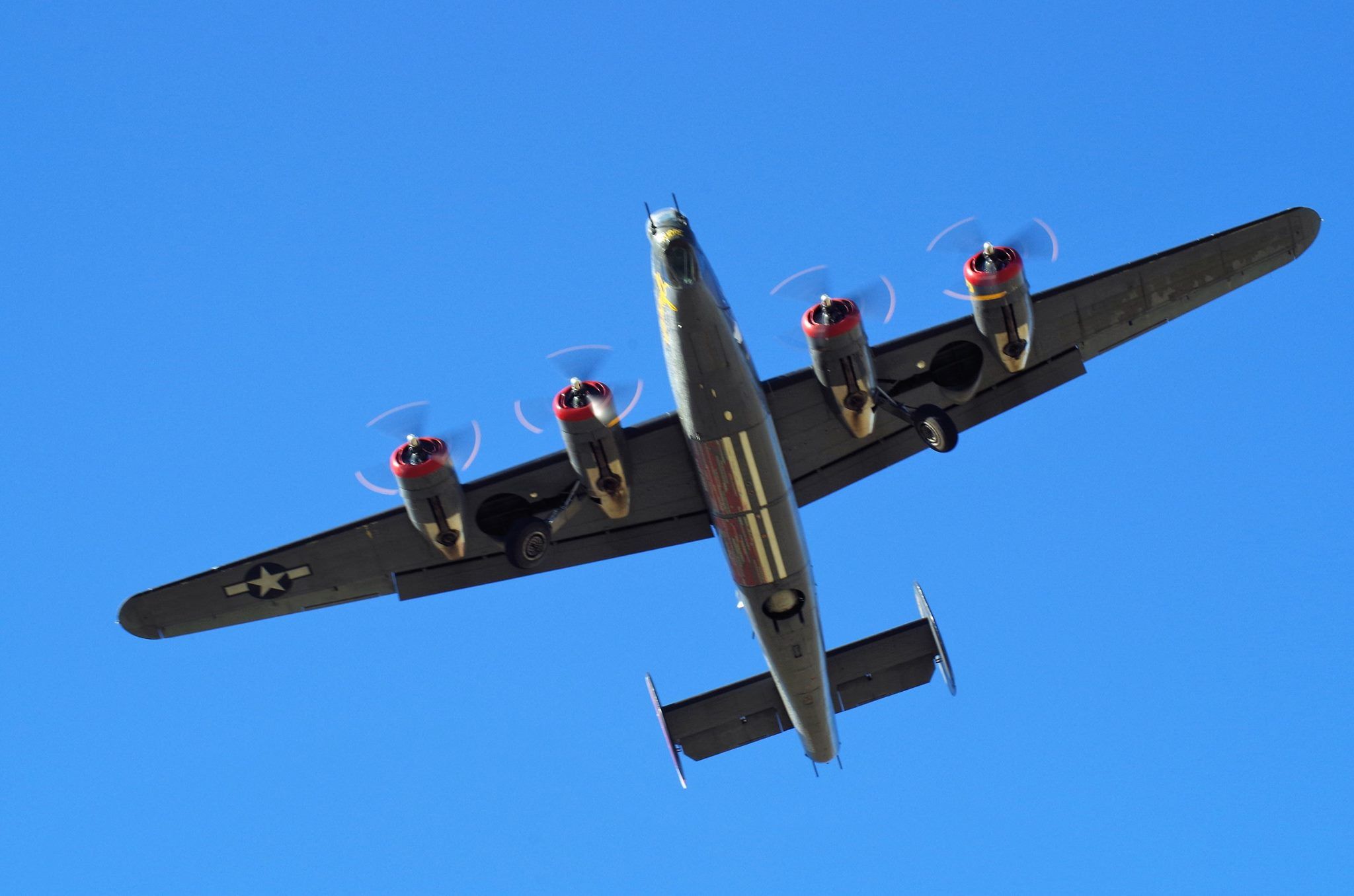 Consolidated B-24 Liberator (N224J)