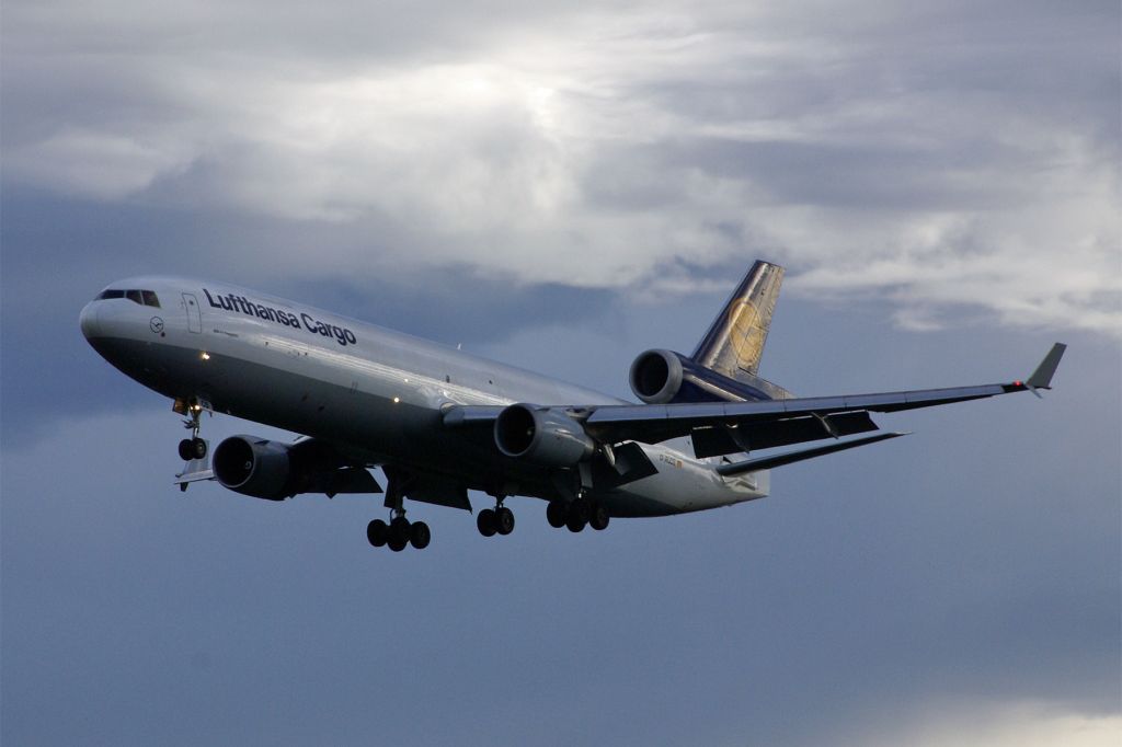 Boeing MD-11 (D-ALCS)