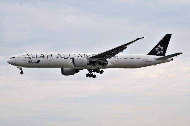 BOEING 777-300 (JA731A) - Star Alliance