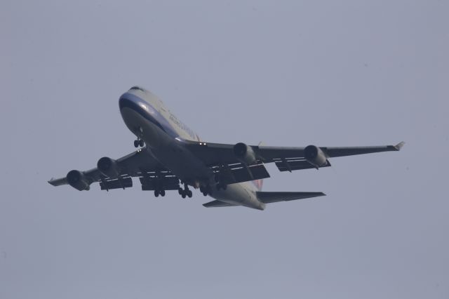 Boeing 747-400 (B-18711)