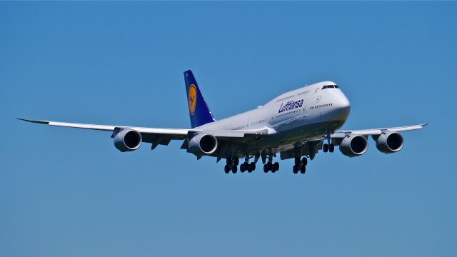 BOEING 747-8 (D-ABYQ) - BOE36 on final to Rwy 16R to complete a flight test on 7/16/14. (LN:1503 / cn 37840).