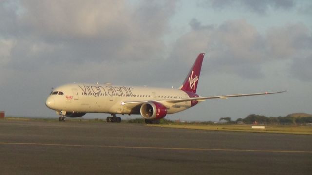 Boeing 787-9 Dreamliner (G-VBOW)