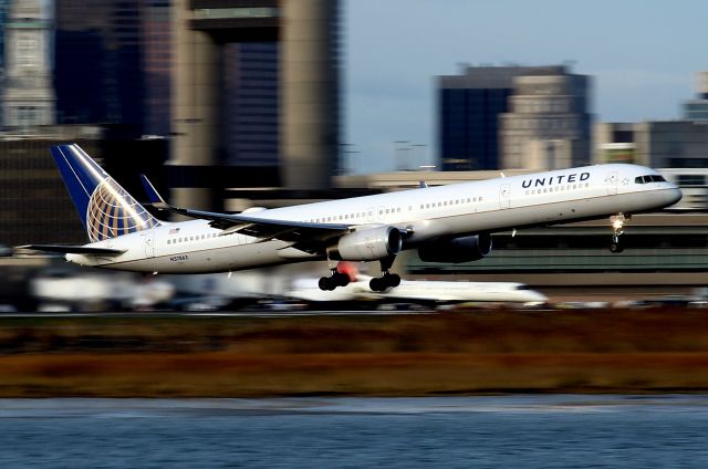 BOEING 757-300 (N57863) - UA 207 rotating off of 4R headed for San Francisco