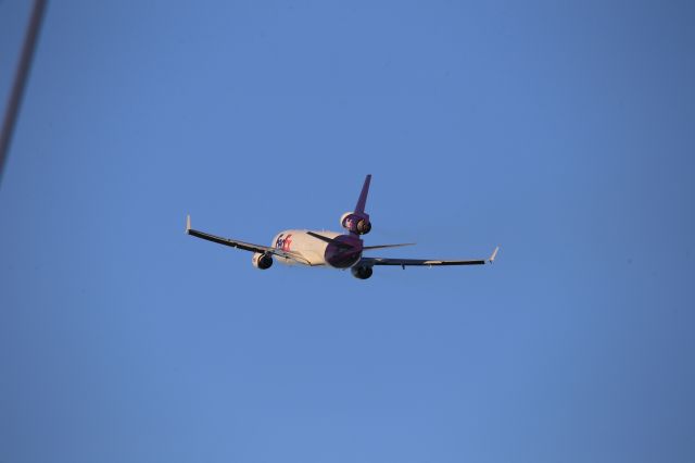 Boeing MD-11 (N573FE)