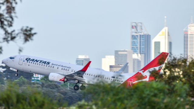 Boeing 737-800 (VH-XZC)