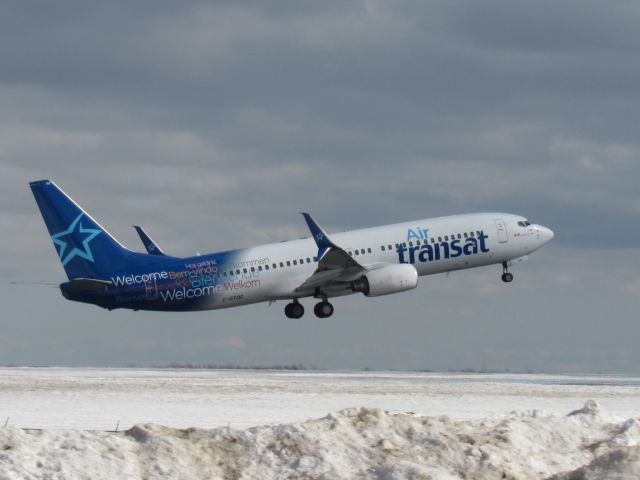 Boeing 737-800 (C-GTQC)