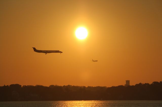 — — - Sunrise arrivals (11/3/11)
