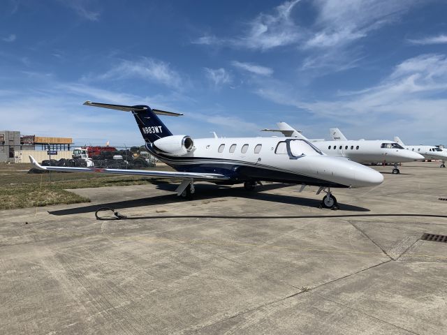 Cessna Citation M2 (N883MT)