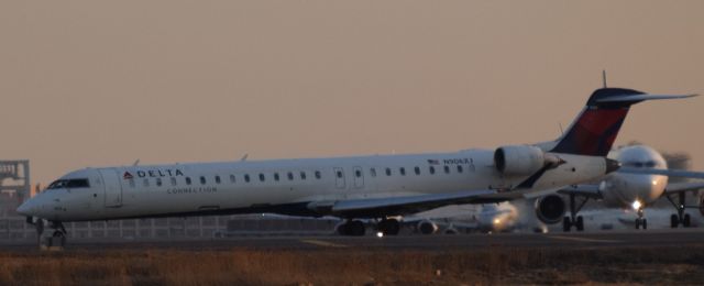 Canadair Regional Jet CRJ-900 (N906XJ)