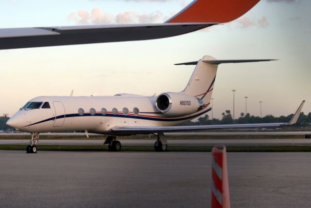 Gulfstream Aerospace Gulfstream IV (N821SS) - Seen here on 6-Feb-19.