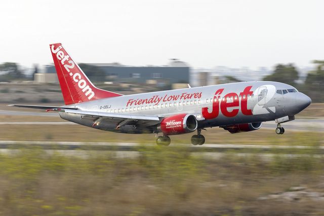 BOEING 737-300 (G-CELJ)