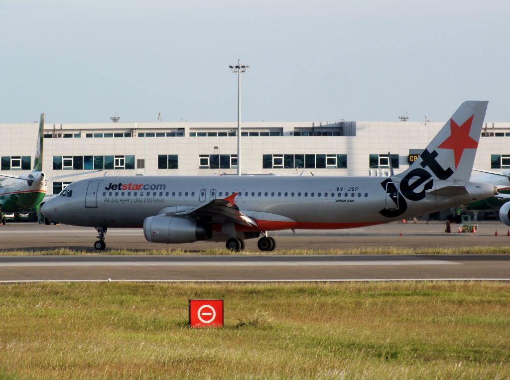 Airbus A320 (9V-JSF) - Jetstar Asia