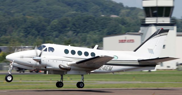 Beechcraft King Air 100 (N24EM)