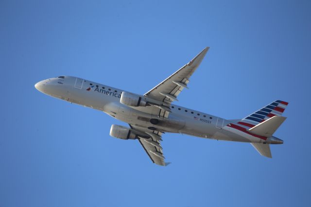 EMBRAER 175 (long wing) (N505SY)