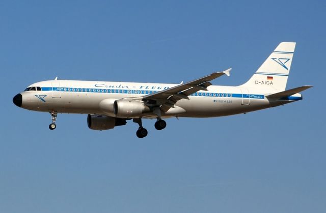 Airbus A320 (D-AICA)