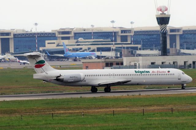 McDonnell Douglas MD-82 (LZ-LDN)