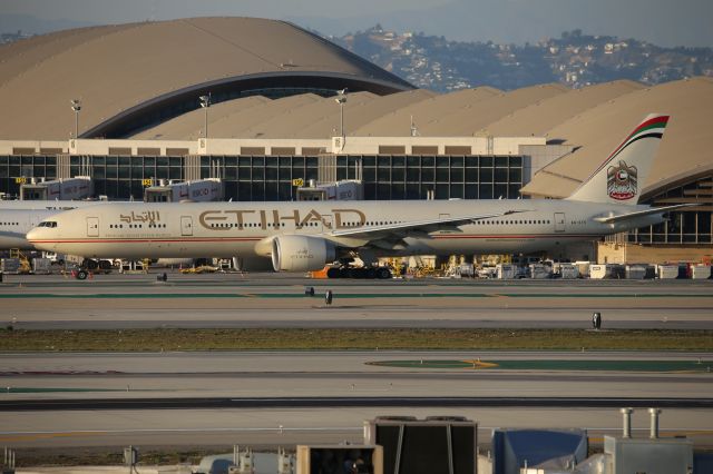 BOEING 787-10 Dreamliner (A6-ETK)