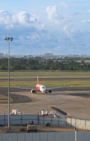 Airbus A320 (VT-AMB)
