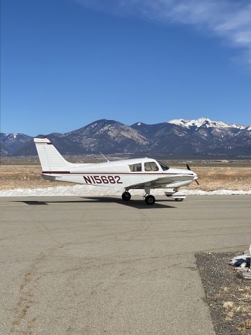 Piper Cherokee (N15682)