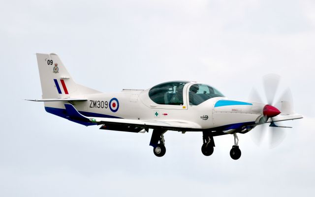 MBB309 — - RAF Grob T1 Tutor ZM309, based RAF Wittering. mp©ð¸