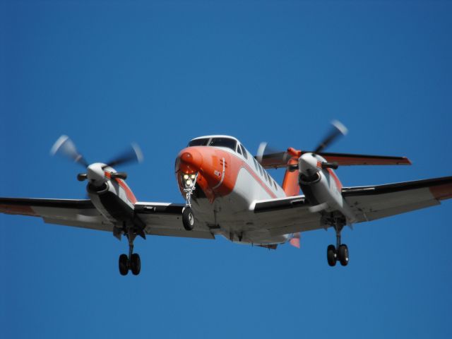 Beechcraft Super King Air 200 (02-4150) - US Army C-12 landing RWY 27