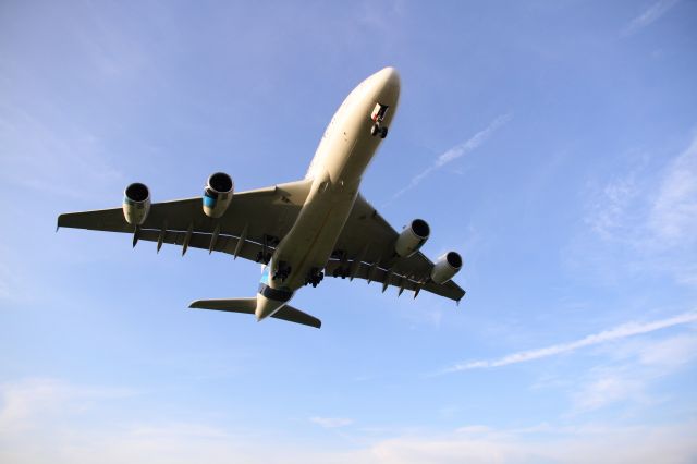 Airbus A380-800 (9M-MNE) - Malaysia Airlines A380-800 approaching Runway 32L - KUL