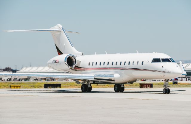 Bombardier Global 5000 (N116QS)