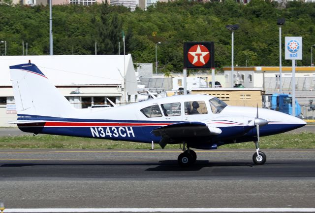 Piper Apache (N343CH)