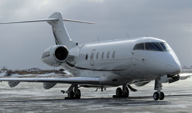 Bombardier Challenger 300 (N610CG) - Challenger 300 on the ramp at BUF!