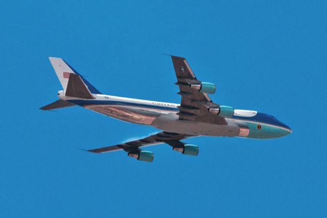 92-9000 — - 3/29/13:  Air Force One on a downwind leg over north Hialeah enroute to MIA with President Obama onboard.  The president was in Miami to give a speech at PortMiami that afternoon.