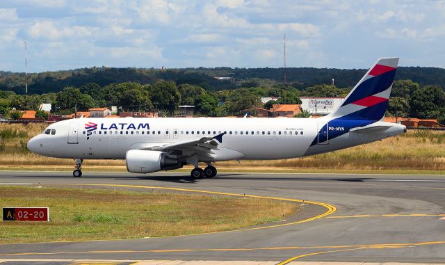 Airbus A320 (PR-MYN)